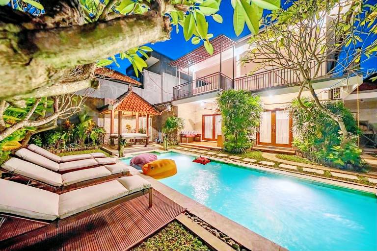 Villa with terrace, garden & pool | Suitable for remote work in Canggu
