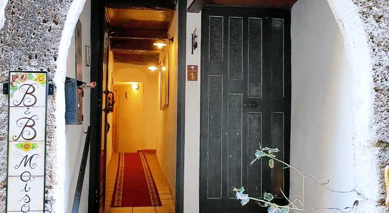 Holiday apartment with patio — photo 5