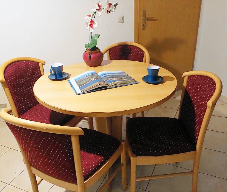 Child-friendly pleasant holiday apartment with patio & garden | Dogs allowed — photo 4