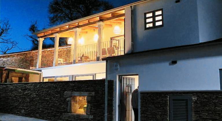 Villa with terrace & yard — photo 5