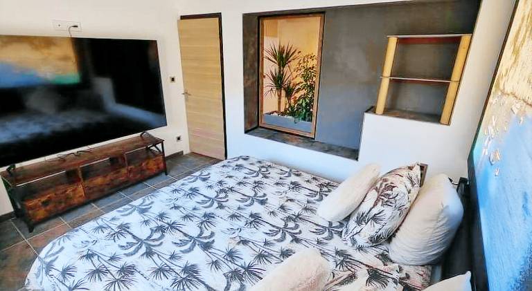 Holiday apartment with jacuzzi & pool — photo 2