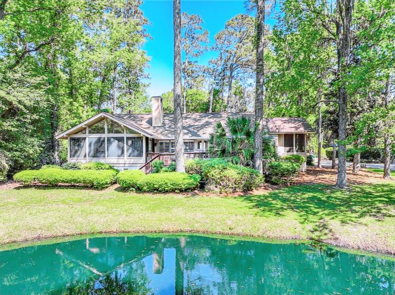 House with private pool & barbeque | City view — photo 5