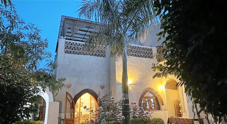 Holiday apartment with patio, BBQ & yard | Near Luxor Temple | Good for workation in Luxor