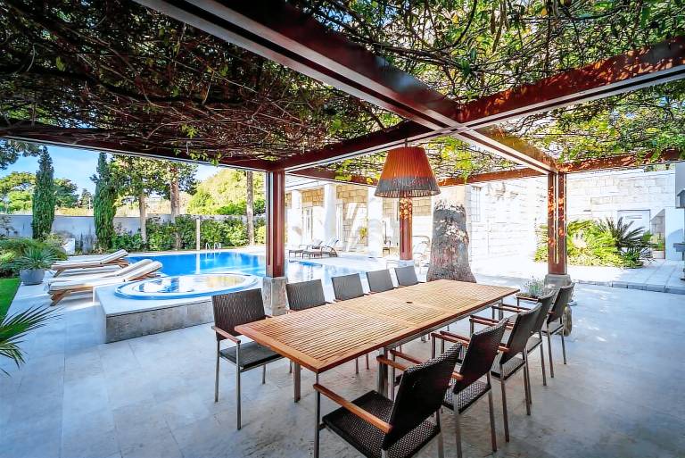 Vila  Split