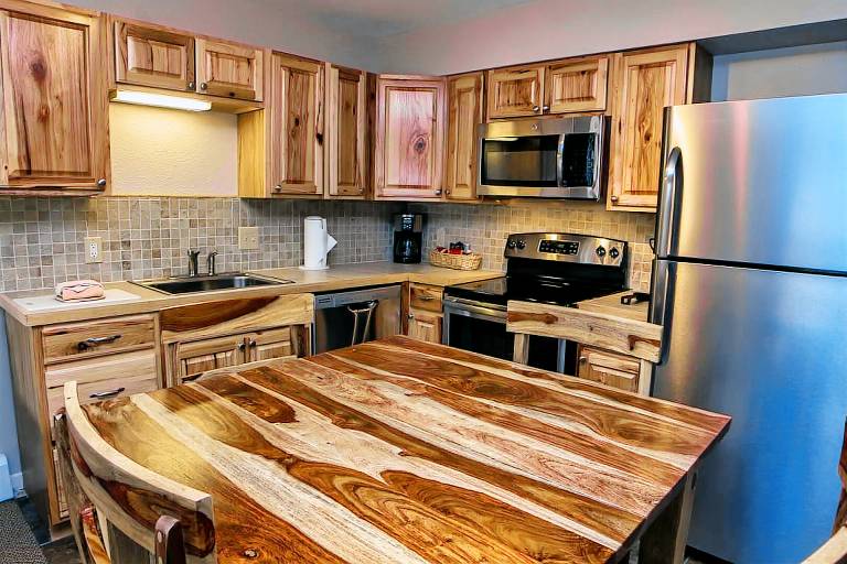 Child-friendly nice condo with patio & private pool | Pets are welcome — photo 2