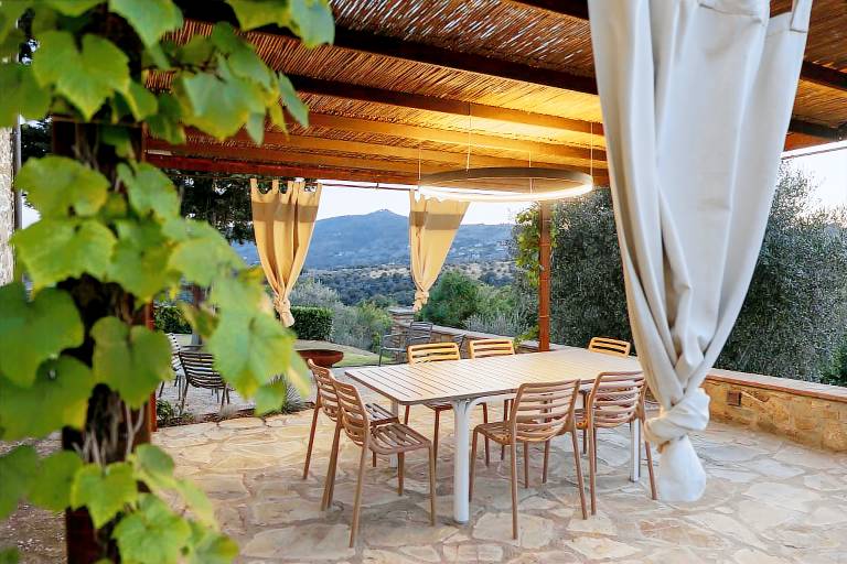 Family-oriented house with pool, garden & terrace | Good for workation | Pets are welcome — photo 2