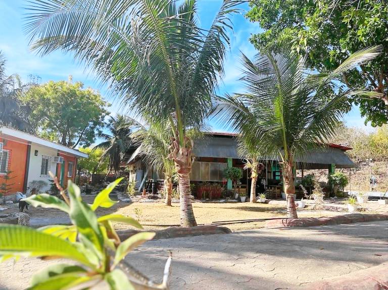 House with BBQ in Daanbantayan
