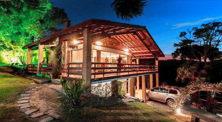 House with pool — photo 4