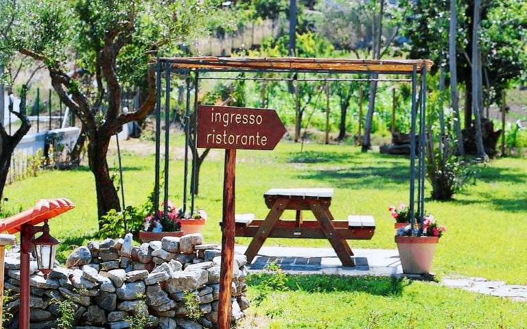 Agriturismo Terra di Elea: Fuoco- Camera matrimoniale — photo 5