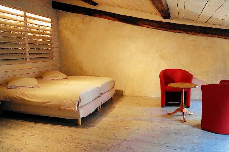 Logement Colombier-le-Vieux