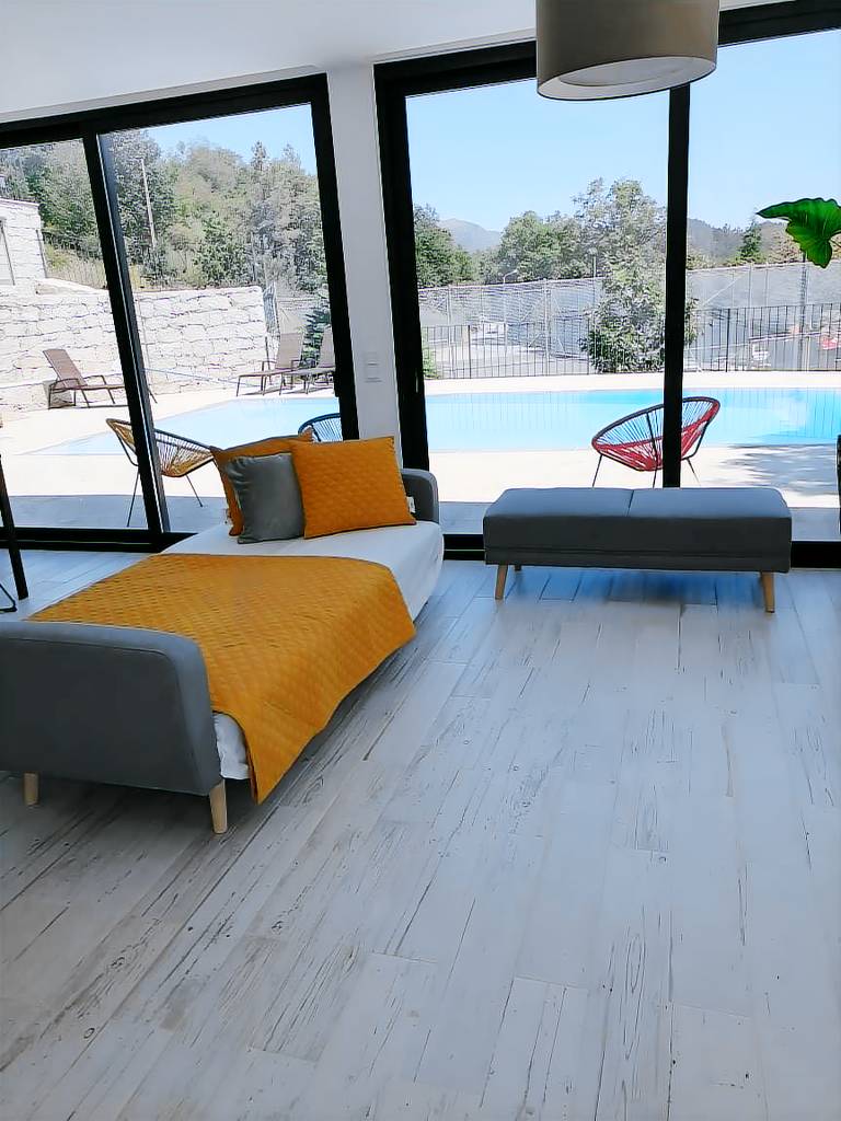 Vacation home with patio, fast internet & pool | Garden view | Pets are welcome — photo 4