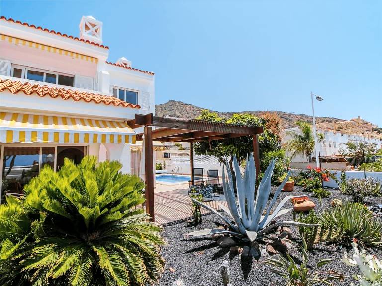 Villa with terrace, grill & private pool | Sea view — photo 3