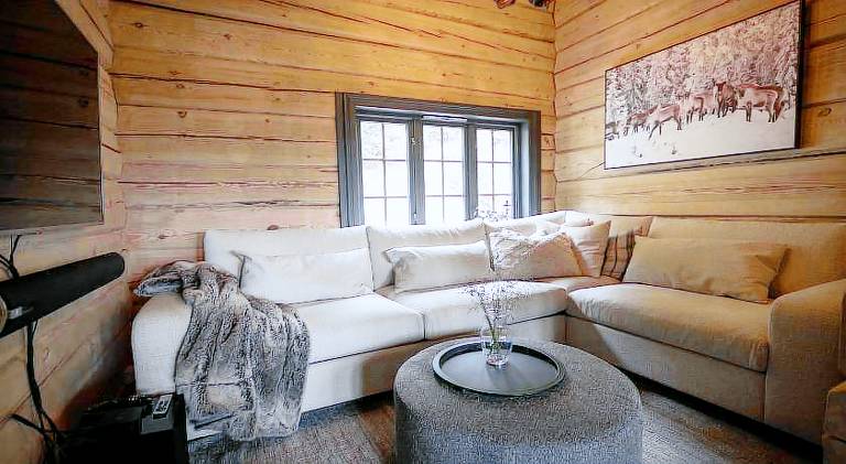 Chalet with jacuzzi — photo 2