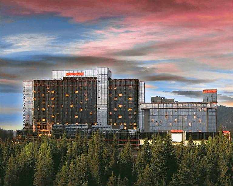 Resort Stateline