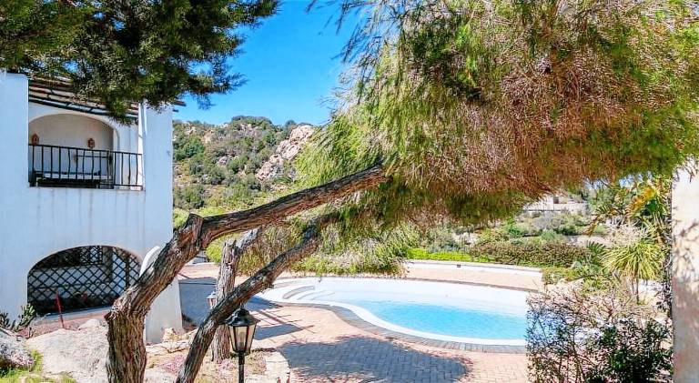 Holiday apartment with pool in Arzachena