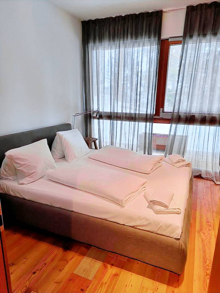 Apartment with garden — photo 3