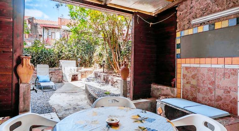 House with patio & yard | Close to Catania Cathedral | Good for workation | Pets allowed — photo 3