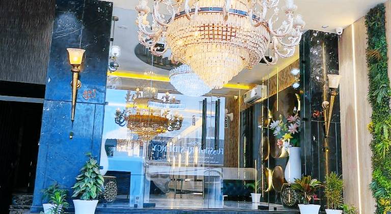Taj Ronal Luxury Hotels — photo 5