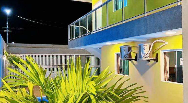 Rental apartment with patio, BBQ & pool | Close to the beach | Pet-friendly — photo 3