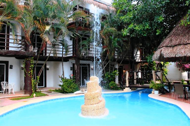 Mayan Art Hotel 10 Avenue in Playa del Carmen