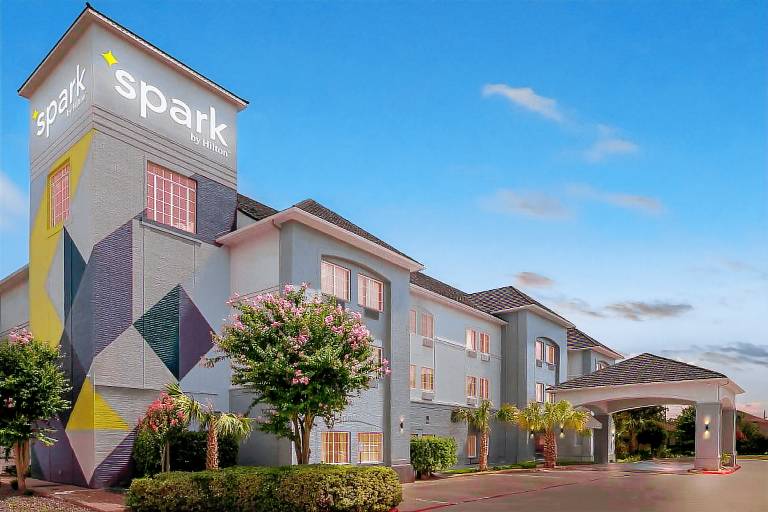 Spark by Hilton Missouri City — photo 3