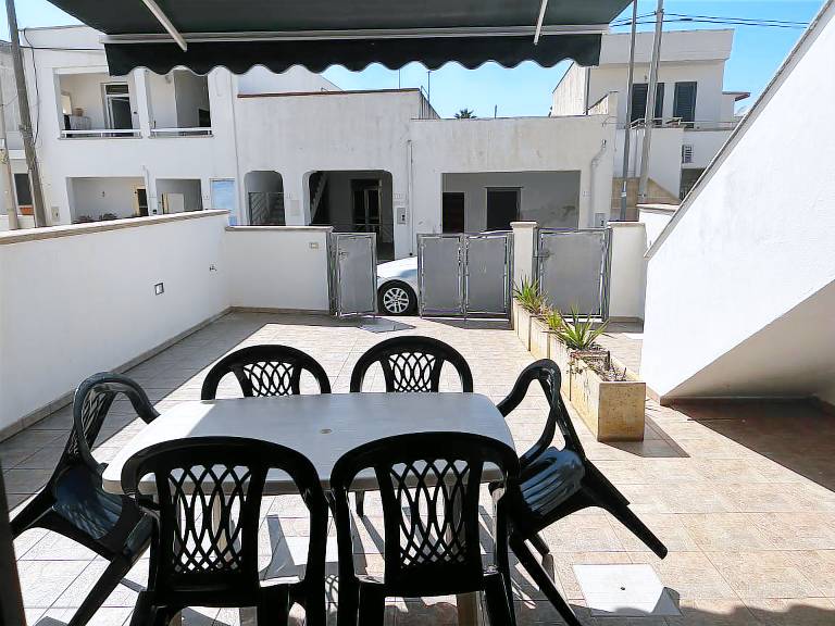 Apartment with 2 rooms for 6 persons — photo 4