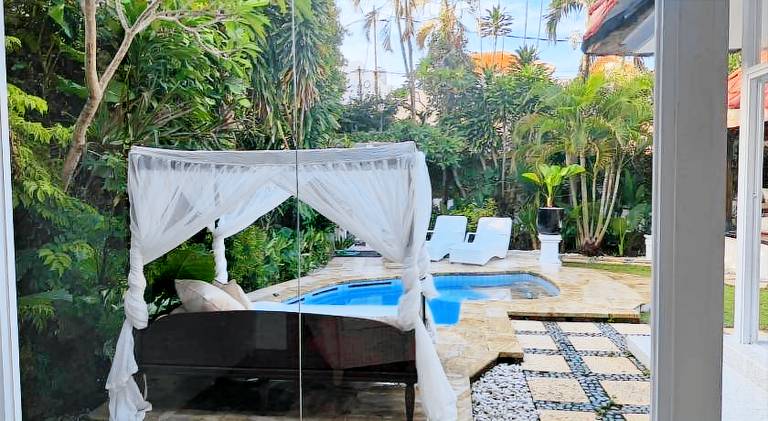 Villa with pool — photo 2