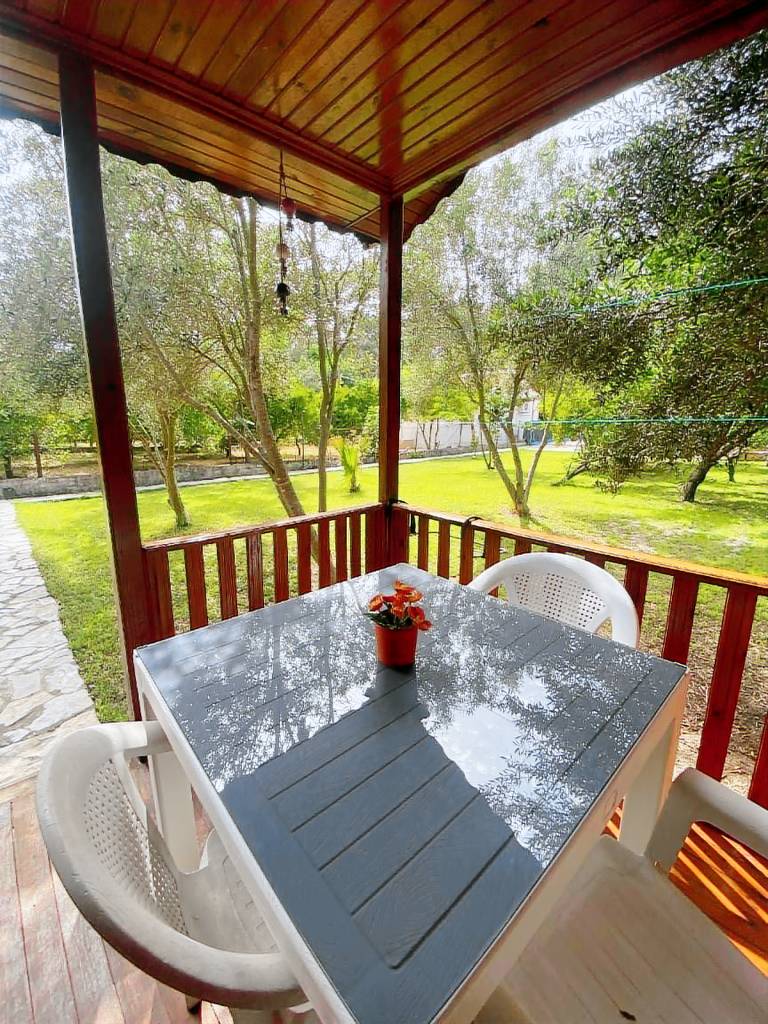 Bungalow with yard | Good for workation — photo 3