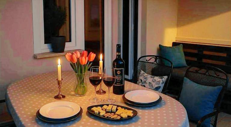 Apartment with patio in Novalja