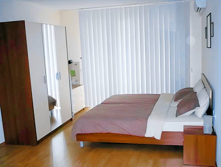Charming apartment with terrace, yard & pool | Dogs allowed in Burgas
