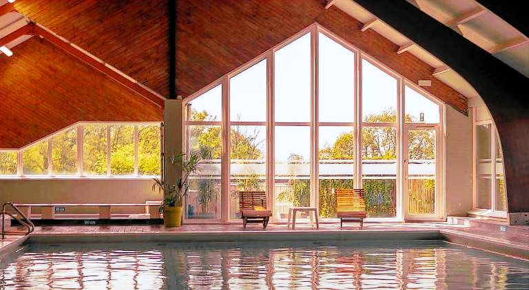 Vacation home with terrace, pool & sauna — photo 2