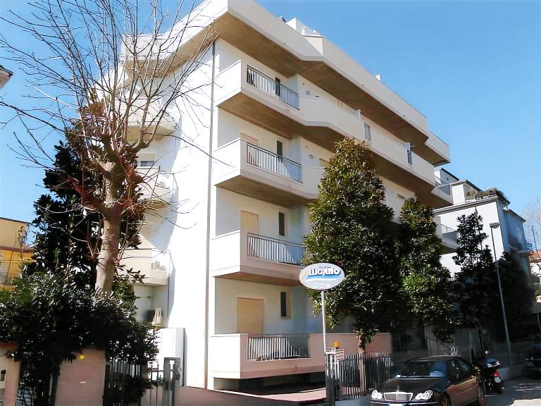Appartement met hotelvoorzieningen  Rimini