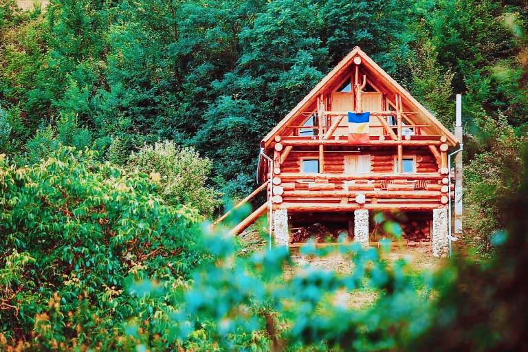 Hütte Peșteana