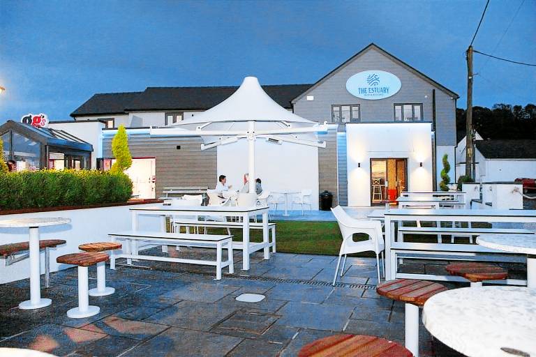 Bed and breakfast Pen-clawdd