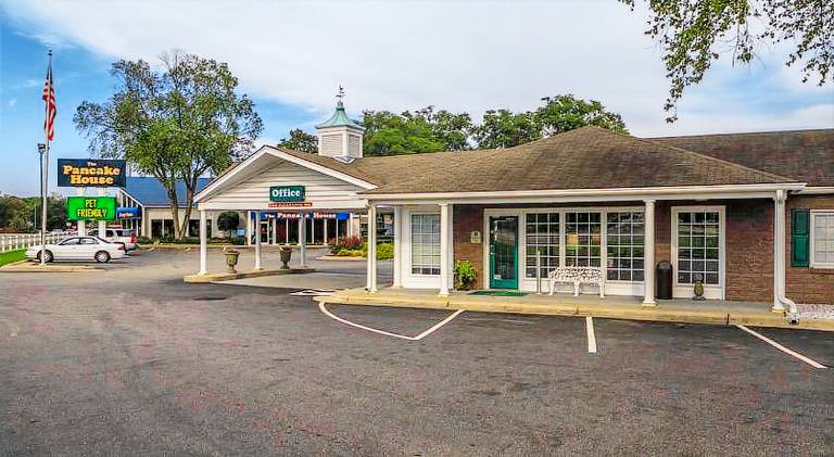 Ambassador Inn — photo 5