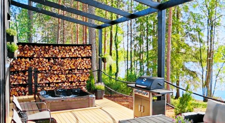 Villa with hot tub in Rovaniemi