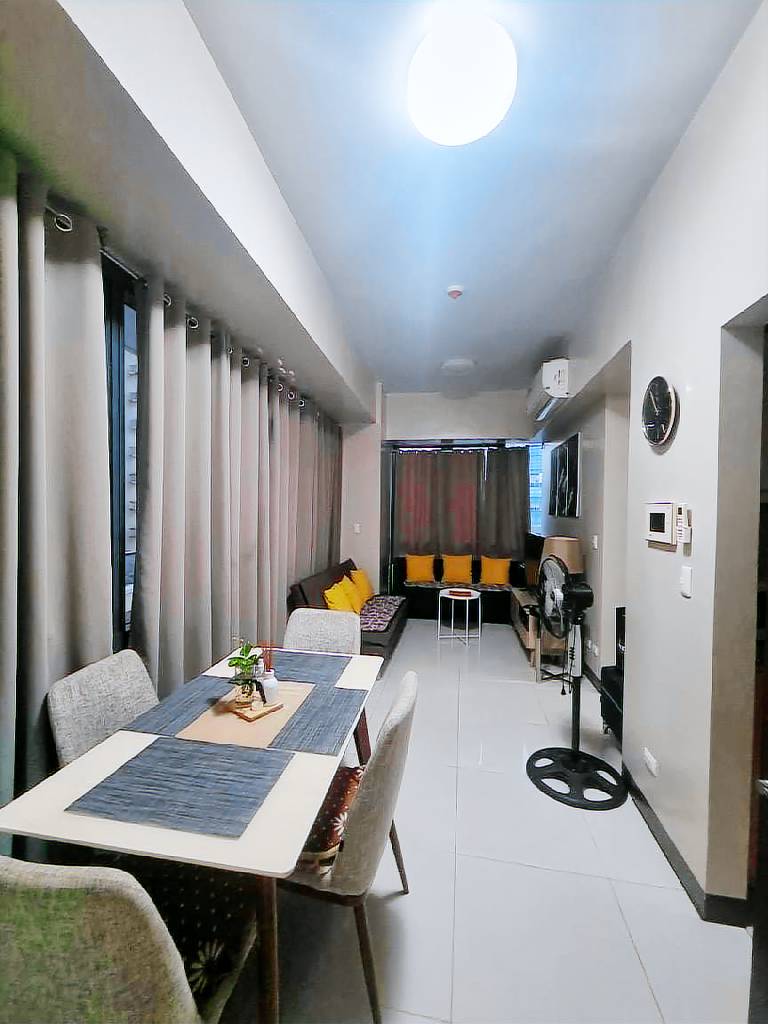 House with pool — photo 4