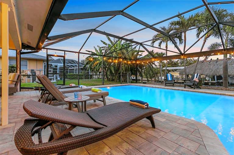 Children-friendly nice house with BBQ, terrace & private pool | Water view | Pets are welcome — photo 4