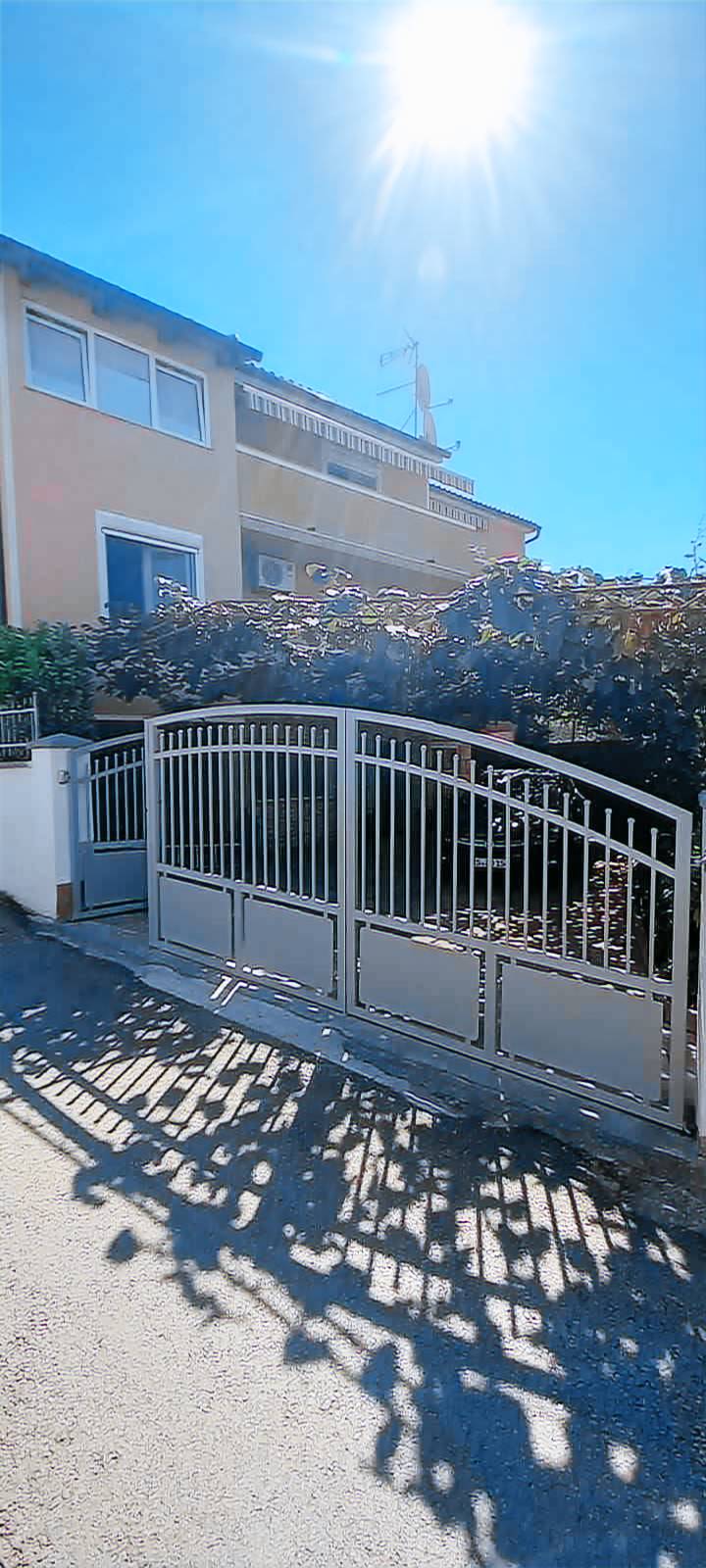 Holiday apartment with air conditioning and 2 bathrooms — photo 3