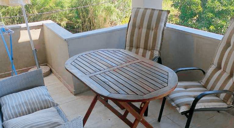 Lovely rental apartment with patio, pool & yard | Next to the beach | Pets allowed — photo 4