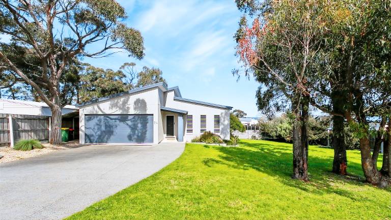 House  Lake Tyers Beach
