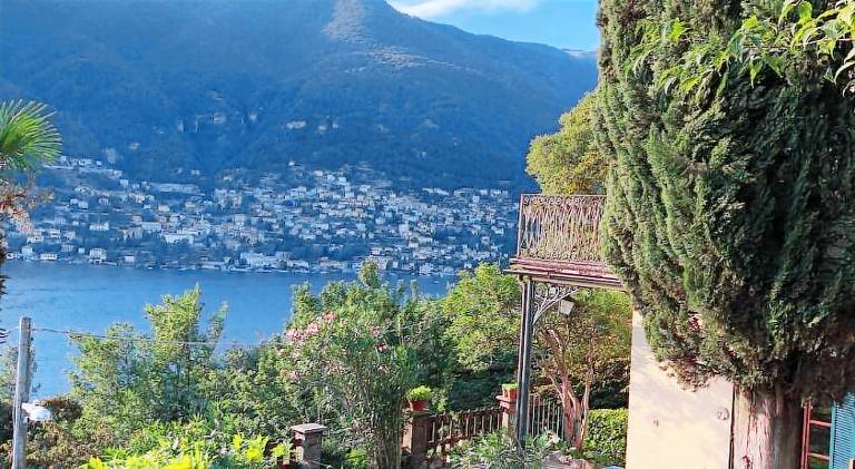 Fully equipped villa with barbeque, yard & patio | Perfect for remote work | Pet-friendly — photo 4