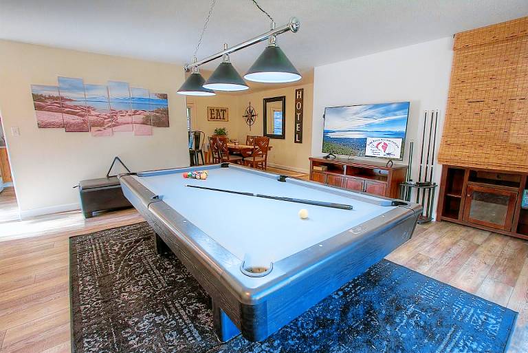 Sadie's Hustle Walk to Beach-Pool Table NVH0823 — photo 5