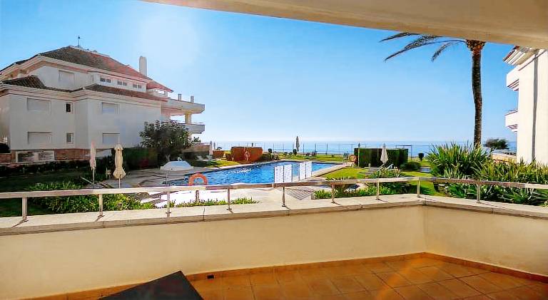 Holiday apartment with pool | Next to the beach | Pets are welcome — photo 4