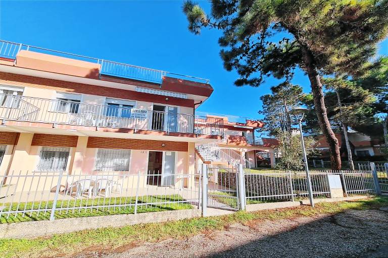 Holiday apartment with patio — photo 2