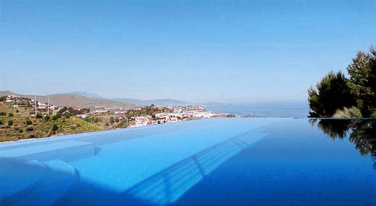Pleasant rental apartment with pool & terrace | Next to the beach | Pets are welcome — photo 3