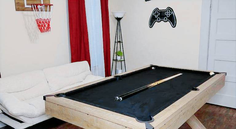 House with 2 rooms for 5 persons in Galveston, TX