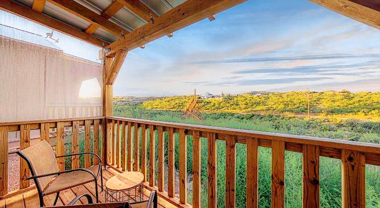 -Pet Friendly- Miners Cabin 5 -Two Double Beds - Private Balcony — photo 4