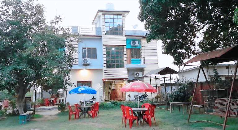 Corbett Rejoice Home Stay in Nainital