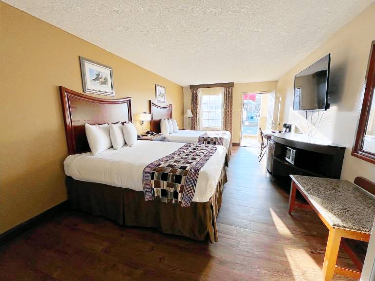 Atkinson Inn & Suites — photo 2